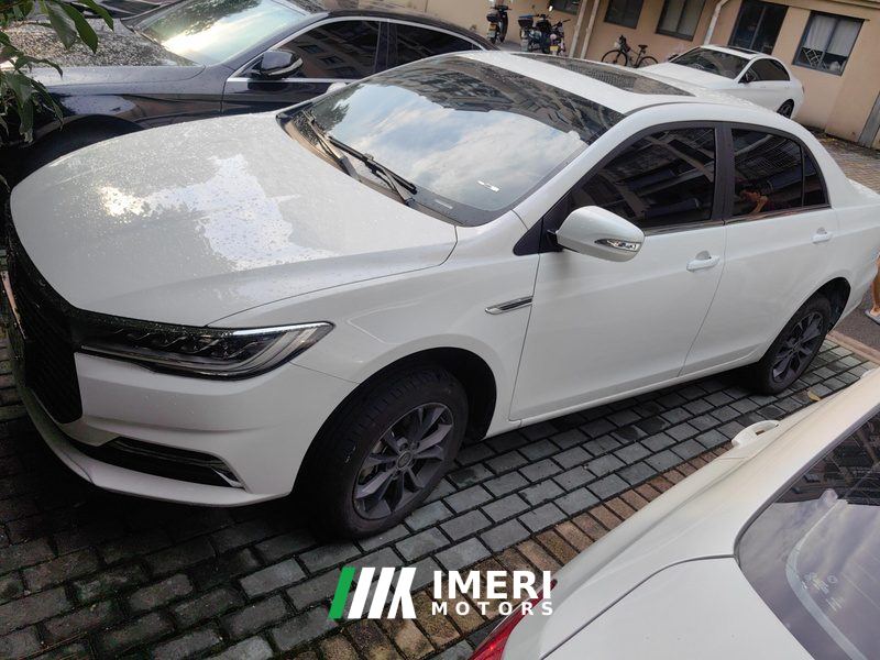 BYD Qin PLUS DM-i Champion Edition 1.5L 55km Leading Edition