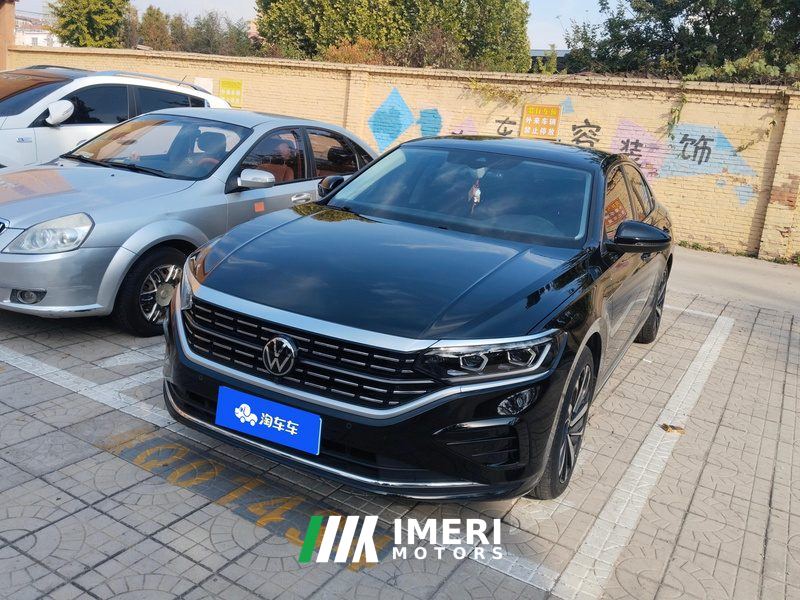 Volkswagen Passat Facelift 330TSI Luxury Edition