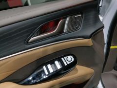 Denza D9 DM-i 1.5T 180km AWD Version 7 - фото 12
