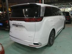 Denza D9 DM-i 1.5T 180km AWD Version 7 - фото 2