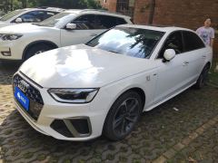 Audi A4L 40 TFSI Fashion Dynamic - ფოტო 1