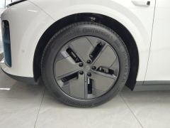 Li Auto i8 Standard Edition - фото 6