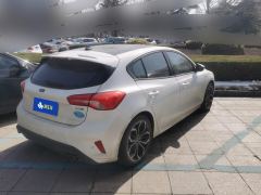 Ford Focus EcoBoost 180 ST Line - photo 2
