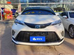 Toyota Sienna Dual-Engine 2.5L Comfort Edition - фото 3