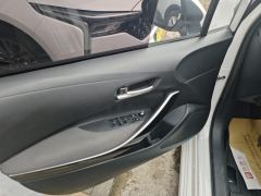 Toyota Corolla Dual-Engine 1.8L E-CVT Elite Edition - ფოტო 12