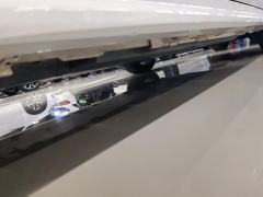 Toyota Levin Dual-Engine 1.8L Luxury Edition - фото 10