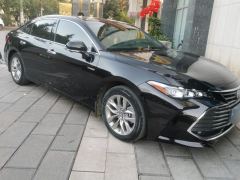 Toyota Avalon Dual-Engine 2.5L E-CVT Luxury Edition - photo 1