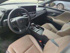 Lexus ES 200 Excellence Edition - ფოტო 16