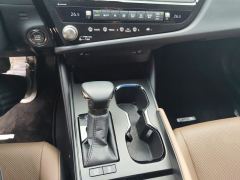 Lexus ES 200 Excellence Edition - ფოტო 19