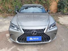 Lexus ES 200 Excellence Edition - ფოტო 3