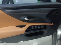 Lexus ES 300h Excellence - photo 13