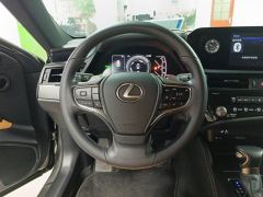 Lexus ES 300h Excellence - photo 18