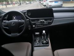 Lexus ES 200 Excellence Edition - photo 16