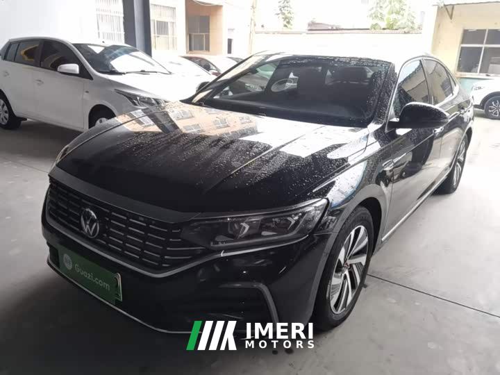 Volkswagen Passat Plug-in Hybrid 430PHEV Hybrid Luxury Edition