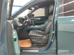 GAC Trumpchi GS8 2.0T Two-wheel drive luxury intelligent version 6-seater - ფოტო 14