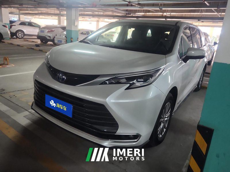 Toyota Sienna Dual-Engine 2.5L Luxury Edition - car from China