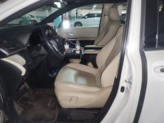 Toyota Sienna Dual-Engine 2.5L Luxury Edition - photo 14
