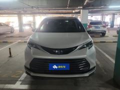 Toyota Sienna Dual-Engine 2.5L Luxury Edition - photo 3