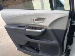 Toyota Sienna Dual-Engine 2.5L Comfort Edition - ფოტო 12