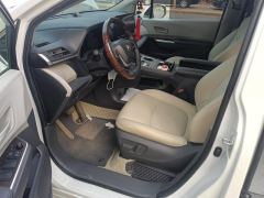 Toyota Sienna Dual-Engine 2.5L Comfort Edition - ფოტო 14