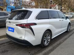 Toyota Sienna Dual-Engine 2.5L Comfort Edition - ფოტო 2