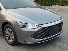 BYD Qin PLUS Glory Edition DM-i 55KM Leading - фото 15