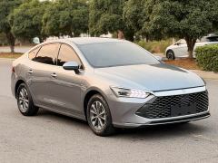 BYD Qin PLUS Glory Edition DM-i 55KM Leading - фото 3