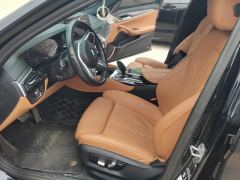 BMW 5 Series (Imported) Facelift 525i M Sport Package - ფოტო 14