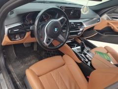 BMW 5 Series (Imported) Facelift 525i M Sport Package - ფოტო 16