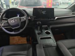 Toyota Sienna Dual-Engine 2.5L Supreme Edition - фото 16