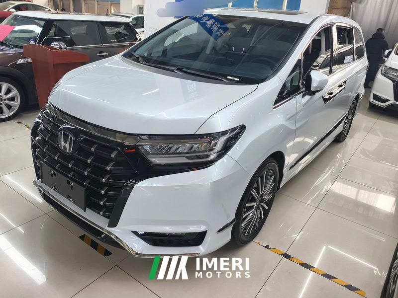 Honda Elysion e:HEV 2.0L Luxury Edition - автомобиль из Китая