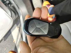 XPeng G9 570 Pro - ფოტო 8