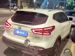 Nissan Qashqai 2.0L Luxury Edition - ფოტო 2