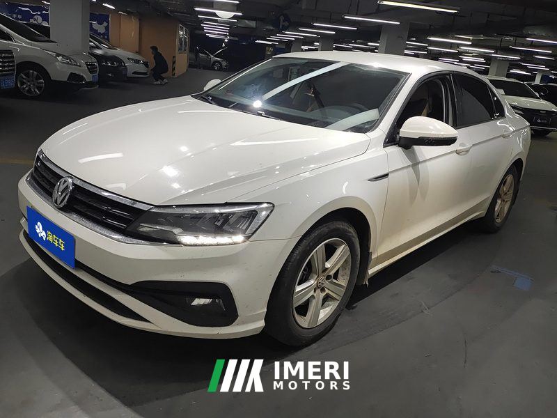 Volkswagen Lamando 230TSI DCT Stylish Edition - car from China