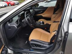 Lexus ES 300h Excellence - фото 14
