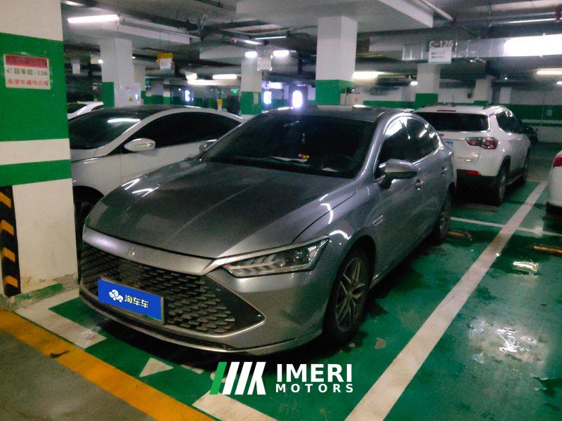 BYD Qin PLUS DM-i 55km Flagship - автомобиль из Китая