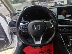 Honda Accord 260TURBO Luxury Edition - photo 18