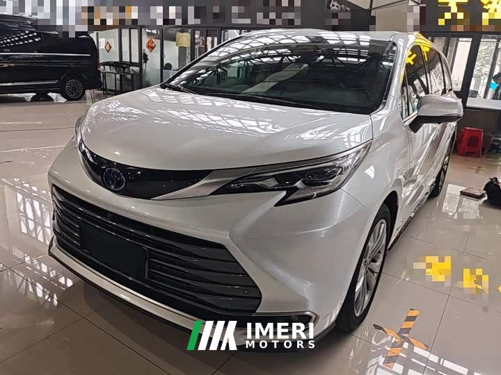 Toyota Sienna 2.5L Hybrid Premium Edition - car from China