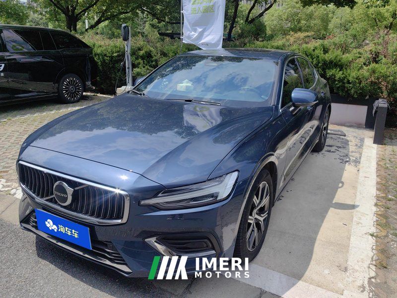 Volvo S60 B4 Smart Luxury Edition - ავტომობილი ჩინეთიდან