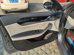 BYD Qin PLUS DM-i 55km Prestigious Edition - фото 12