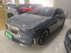 BMW 5 Series 530Li Luxury Edition Premium Package - фото 1