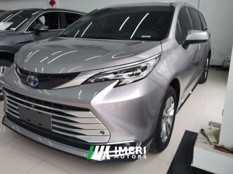 2021 Toyota Sienna 2.5L Hybrid Platinum Edition