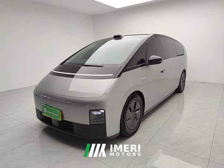 Li Auto Li Xiang MEGA Ultra - автомобиль из Китая
