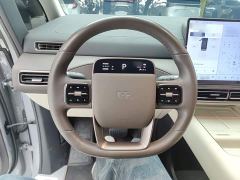 Li Auto Li Xiang MEGA Ultra - фото 10
