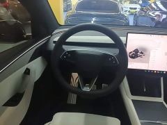 Tesla Model Y L Long Range All-Wheel Drive - ფოტო 10