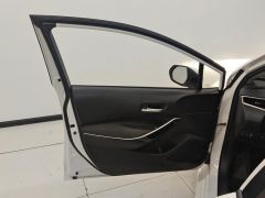 Toyota Corolla Dual-Engine 1.8L Elite Edition - фото 12