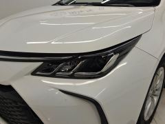 Toyota Corolla Dual-Engine 1.8L Elite Edition - фото 4