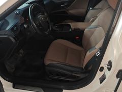 Lexus ES 200 Excellence Edition - ფოტო 14