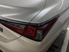Lexus ES 200 Excellence Edition - ფოტო 5