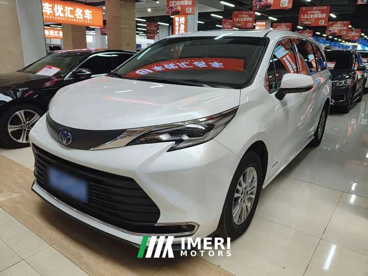Toyota Sienna 2.5L Hybrid Comfort Edition